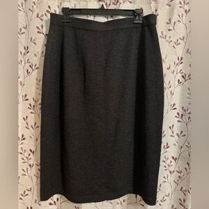 NWOT St. John Collection by Marie Gray knit skirt